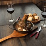 Pratos quentes de inverno podem ser harmonizados com vinhos