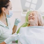 Pacientes diabéticos requerem cuidados especiais com a saúde bucal