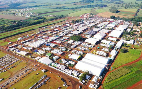 Agrishow 2025 deve movimentar algo em torno de R$ 15 bilhões (Foto: AgFeed/AP)