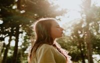Recomeços pós-fim: a mulher que renasce