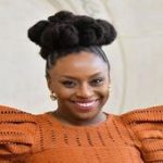 O sucesso de Chimamanda Ngozi Adichie O sucesso de Chimamanda Ngozi Adichie