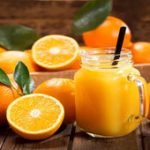 Como faz suco de laranja no liquidificador