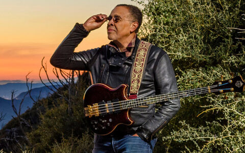 Clarke cresceu cercado por jazz, rhythm and blues e uma inquietação (Foto: Divulgação) Clarke cresceu cercado por jazz, rhythm and blues e uma inquietação (Foto: Divulgação)