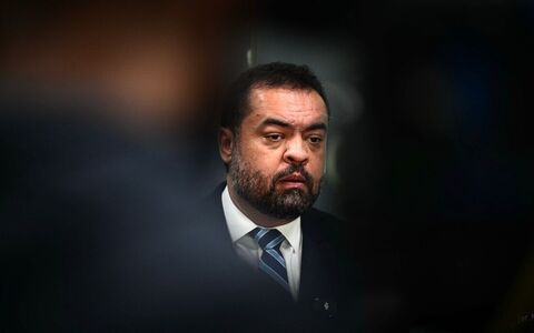 Castro cresceu dez pontos e Lula desceu para a caverna do chamado silêncio (Foto: Wiki) Castro cresceu dez pontos e Lula desceu para a caverna do chamado silêncio (Foto: Wiki)