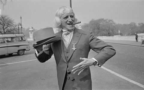 A história de Savile revela a arquitetura que transforma celebridades (Foto: Spector)