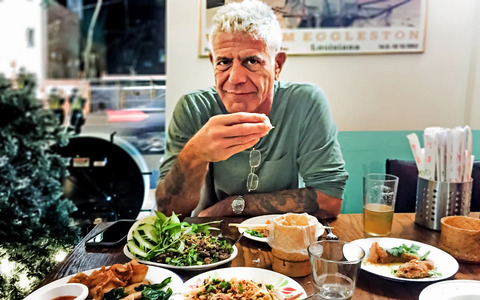 A morte desconcerta porque Bourdain sempre pareceu alguém que dizia tudo (Foto: Grub)