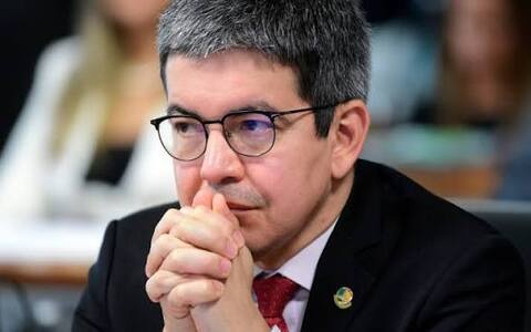  Randolfe Rodrigues já vinha sendo visto como um maestro que perdeu a orquestra (Foto: Wiki)